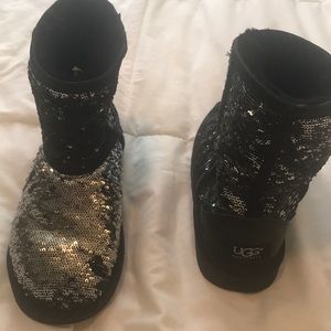 Exclusive Black sequin uggs kids size 4